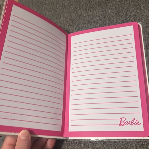 Barbie Notebook - Picture 3 of 4